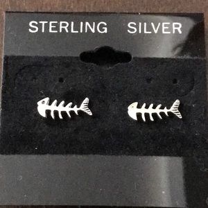 Fish bone sterling silver studded earrings